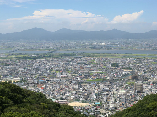 眉山基地局より望む徳島市